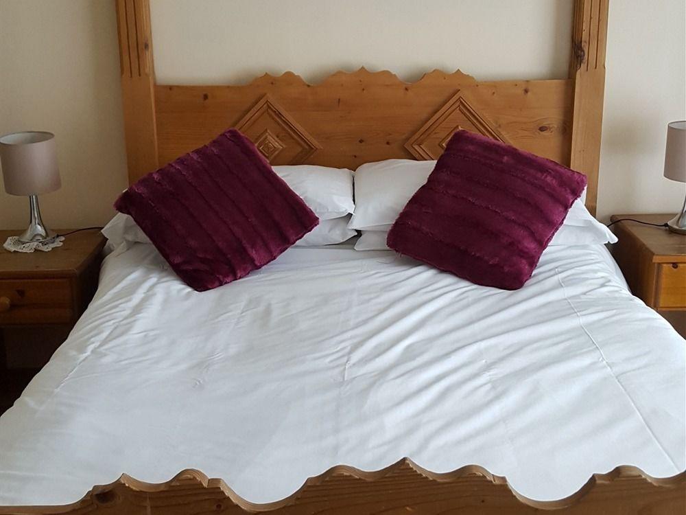 The Bear Inn And Burwash Motel Εξωτερικό φωτογραφία