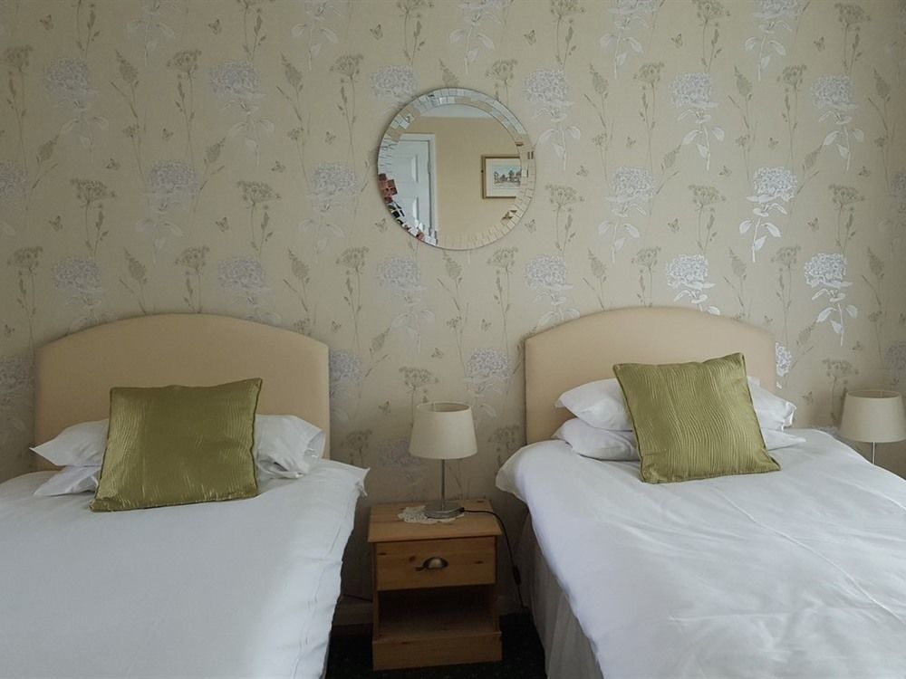 The Bear Inn And Burwash Motel Εξωτερικό φωτογραφία