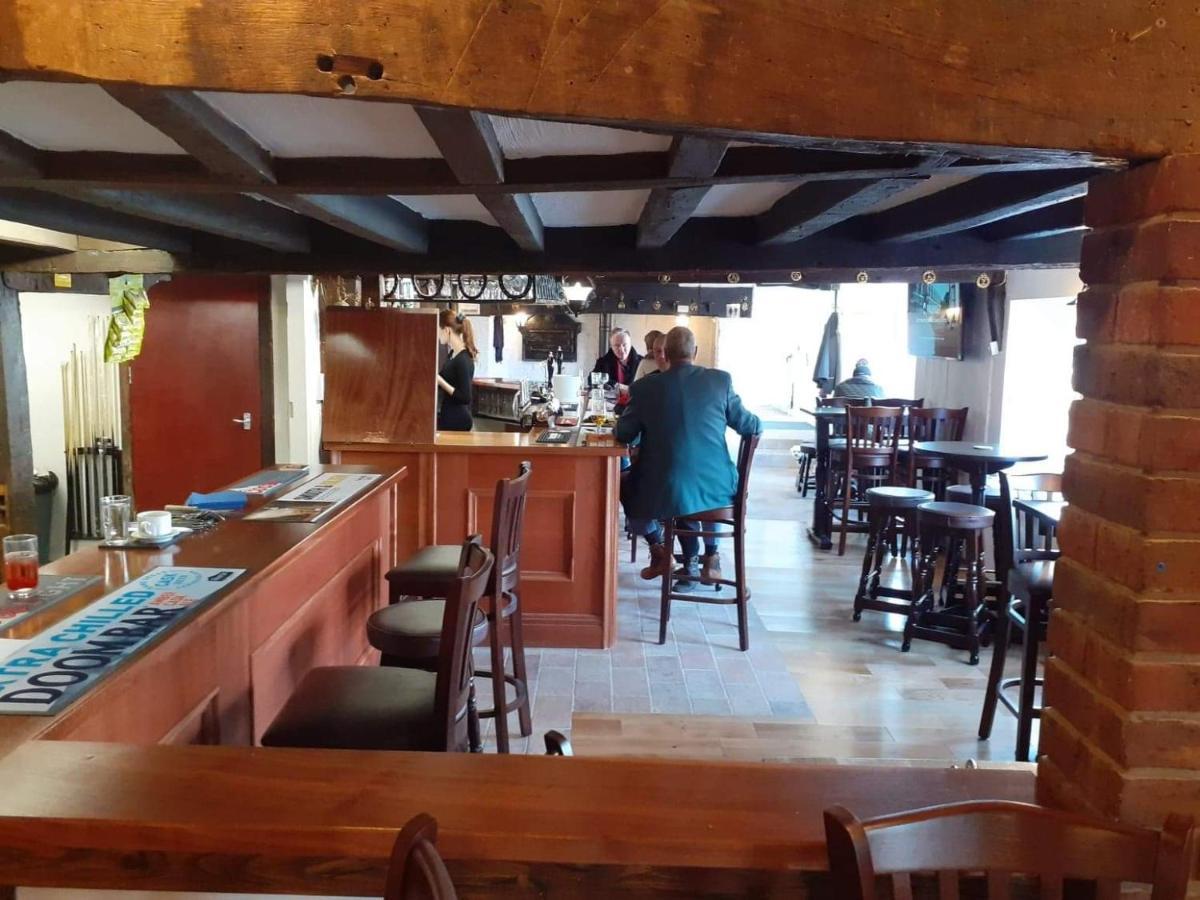 The Bear Inn And Burwash Motel Εξωτερικό φωτογραφία